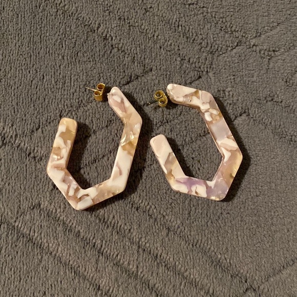 Madewell Jewelry - Madewell Marbled Resin Geometric Earrings